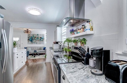 Fairfax Apartment | Jacksonville Hideaway Modern + Pet-Friendly Unit 1