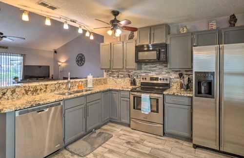 Golden Glades - The Woods House | Jacksonville Home, Near Beach and Mayo Clinic!
