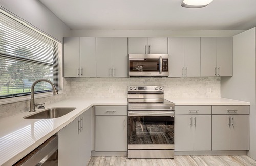 Northside House | Jacksonville Home w/ Deck: 17 Mi to Downtown!