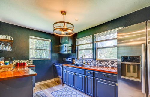 Riverview Cottage | Jacksonville Vacation Rental w/ Deck!