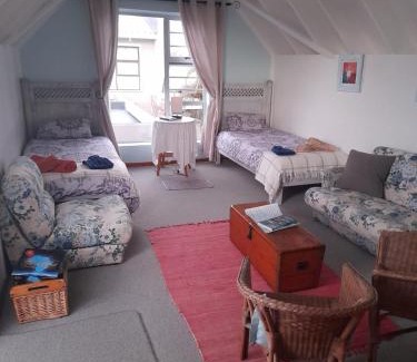 Onrus Bed & Breakfast | Jaco and Liz's sea get away