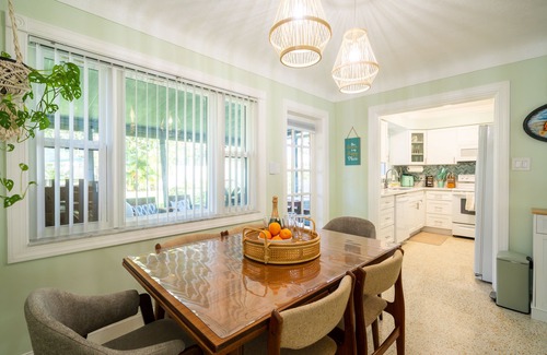 South Pinellas Community Council House | Jacuzzi.5 Mins to Beaches. Pet Friendly.