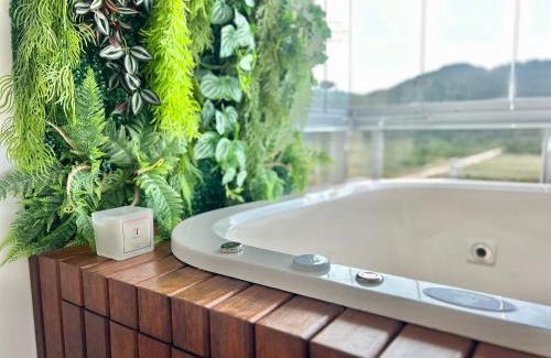 Governador Celso Ramos Apartment | Jacuzzi! Apto vista mar na Praia Grande! MN01I