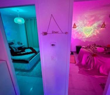 Freneuse Apartment | Jacuzzi Appartement love room