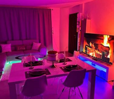 Freneuse Apartment | Jacuzzi Appartement love room