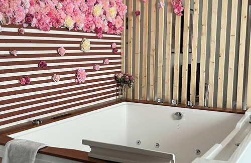 Bordeaux Sud Apartment | Jacuzzi balnéo center of bordeaux