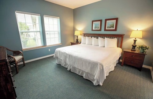Branson Hotel | Jacuzzi Escape in Ozarks w/Full Kitchen & Balcony for Outdoor Dining | 3 Units