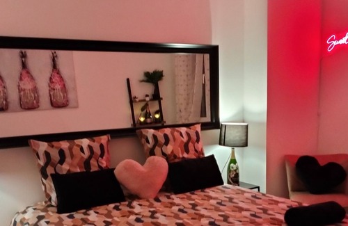 Epernay Apartment | (Jacuzzi, Netflix, Massage)💖 Love & Relax 🛀🍾