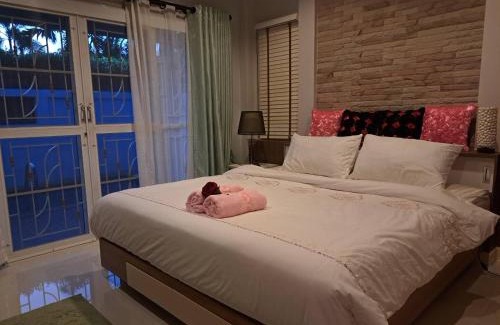 Huai Yai Villa | Jacuzzi Pool Villa