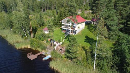 Parikkala Villa | Jacuzzi Rantakallio