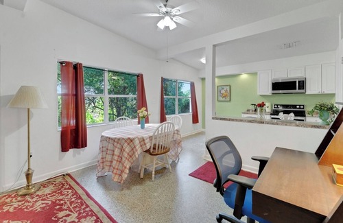 Fairvilla House | Jacuzzi Retreat Family Stay Orlando
