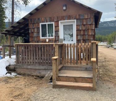 Jade City Bed & Breakfast | Jade City Dog House