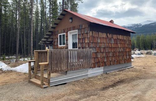 Jade City Bed & Breakfast | Jade City Dog House