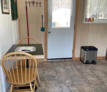 Jade City Bed & Breakfast | Jade City Dog House