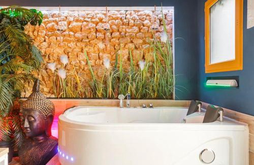 Brie-Comte-Robert Apartment | JADE Hammam & Jacuzzi
