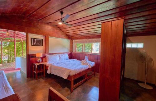 Anachal House | Jade Munnar Pool Villa by VOYE HOMES
