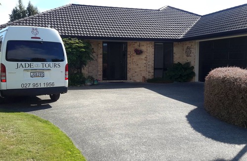 Springlands Bed & Breakfast | Jade Owl Bed and Breakfast