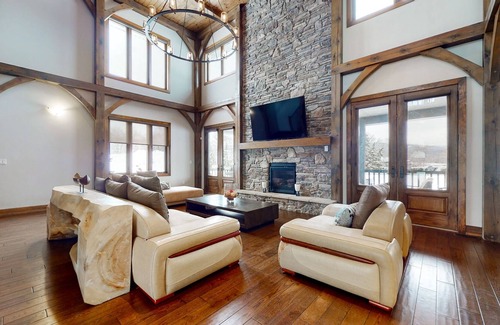 Clearview Ski Chalet | Jade’s Chalet 10 minutes from Blue Mountain