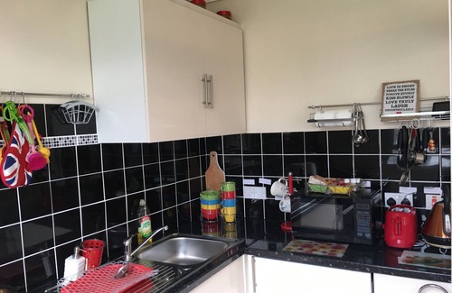 Southwark Apartment | JADE’S STAYS-COSY/VIBRANT 1 BED APARTMENT IN TRENDY PECKHAM , LONDON