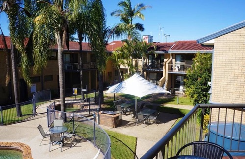 Broadbeach Waters Apartment | Jadon Place