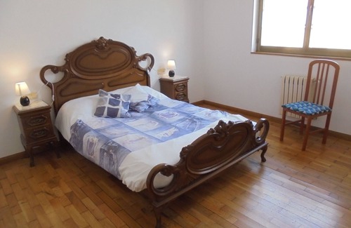 Ponferrada Condo | Jaen Apartment - Apartment in Ponferrada
