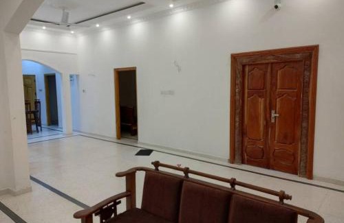Nallur House | Jaffnatravel & guest inn 3 Bed House