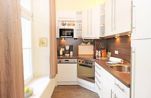 Hohen Niendorf Apartment | Jagdschloss WE 4: comfortable and well-equipped 3-room apartment
