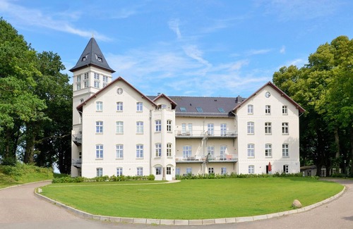 Hohen Niendorf Apartment | Jagdschloss WE 4: comfortable and well-equipped 3-room apartment