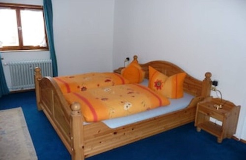 Hinterstein Apartment | Jägerhaus 1st floor Enchanting mountain world with waterfall. Hiking from the front door.