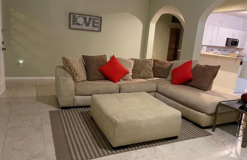 Estate Santa Maria Apartment | Jalen Quiet Place