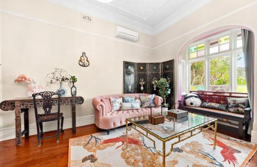 Artarmon House | Jam Home Chatswood CBD near Shops & Station