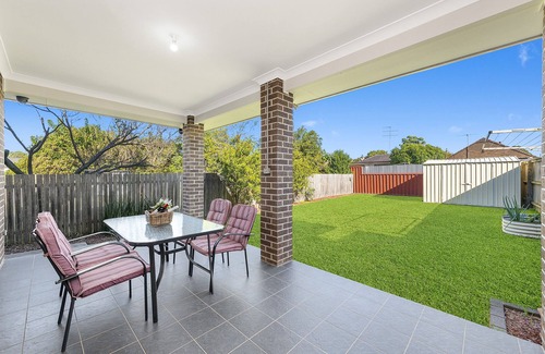 Rydalmere House | Jam Home | Delightful 4BR House Near Sydney Olympic Park & Parramatta CBD