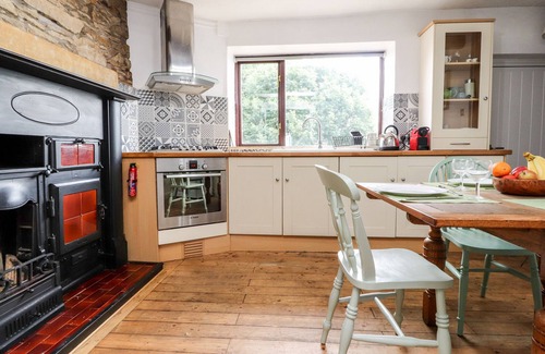 Longridge Cottage | JAM POT COTTAGE, pet friendly, character holiday cottage in Longridge