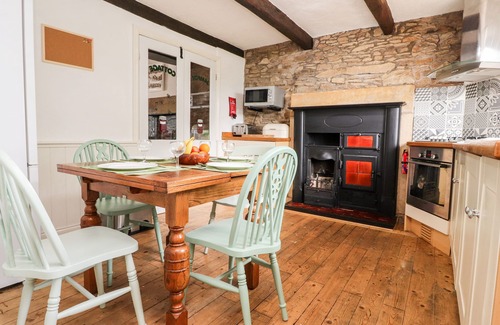 Longridge Cottage | JAM POT COTTAGE, pet friendly, character holiday cottage in Longridge