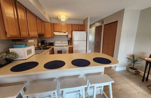 Midtown Ocean City Condo | Jamacia Bay Beaut! GREAT Mid-town location.