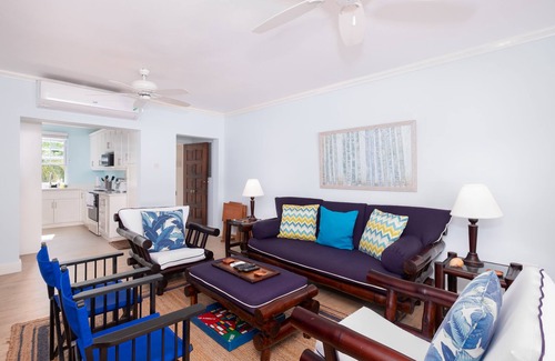Epworth Condo | Jamaica Time - Driftwood - SeaPalms - 3BR/3BA Condo Ocho Rios - Beach Front/Pool