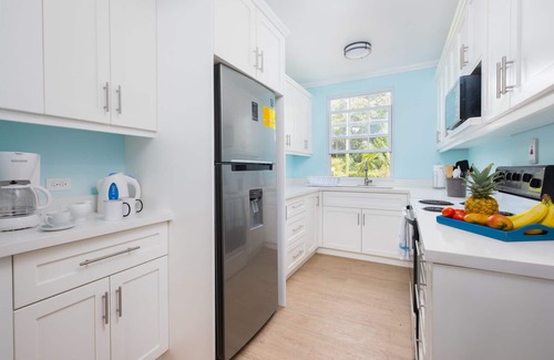 Epworth Condo | Jamaica Time - Driftwood - SeaPalms - 3BR/3BA Condo Ocho Rios - Beach Front/Pool