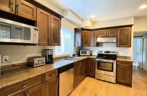 Chilliwack Proper Village West House | James House J&J Chilliwack
