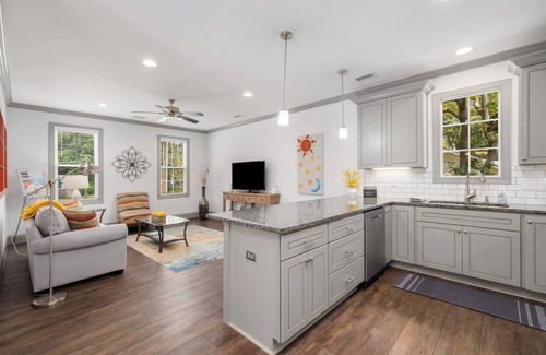 Charleston House | James Island 1BR Eco-Haven: Beach+Golf+Downtown!