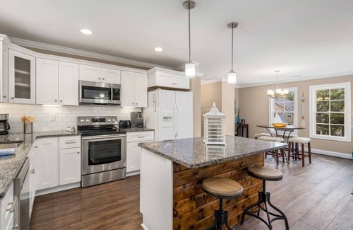 Charleston House | James Island 2BR Eco-Haven: Beach+Golf+Downtown!