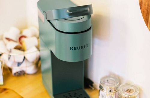 Charleston House | James Island Airstream- Between Downtown & Folly Beach. Creekside Glamping!