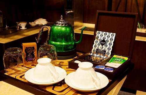 Jinsong Panjiayuan Hotel | James Joyce Beijing Songjiazhuang Metro Station