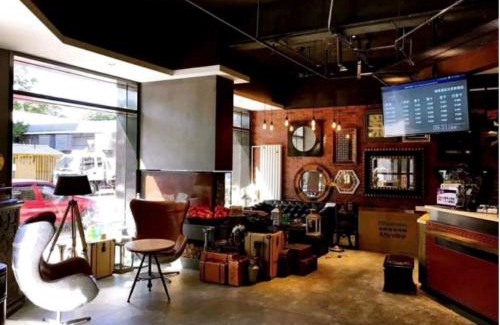 Dongcheng Hotel | James Joyce Coffetel Beijing Gulou street, Nanluoguxiang