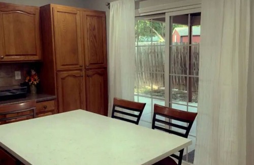 Northwest Los Angeles Heights Apartment | James’ Place
