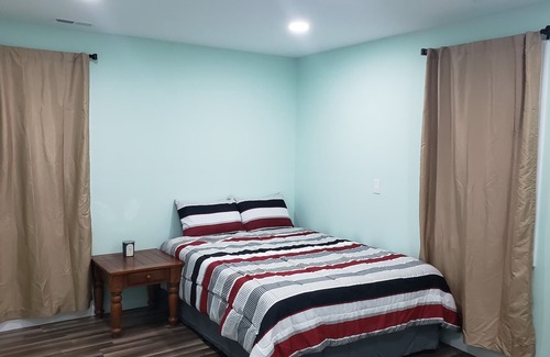 Ampthill House | James River Airbnb River House