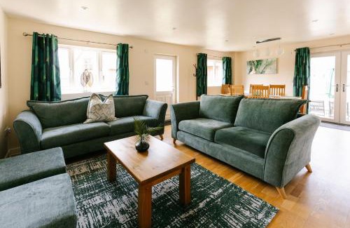 Brigg House | James Ville Marina, Lodge 9