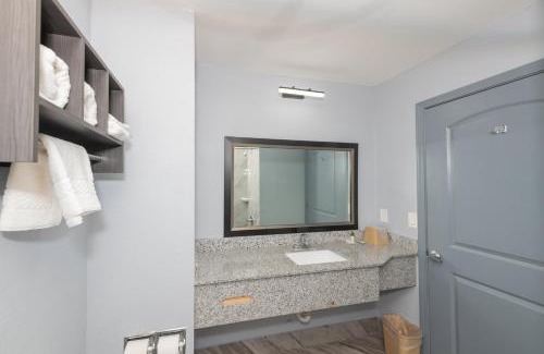 Church Street Hotel | Jamestown inn & Suites
