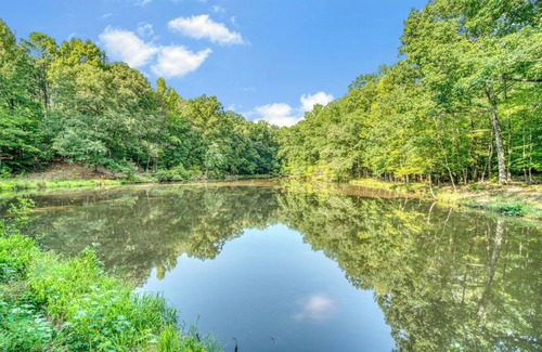 Jamestown House | Jamestown Retreat with Hot Tub & More
