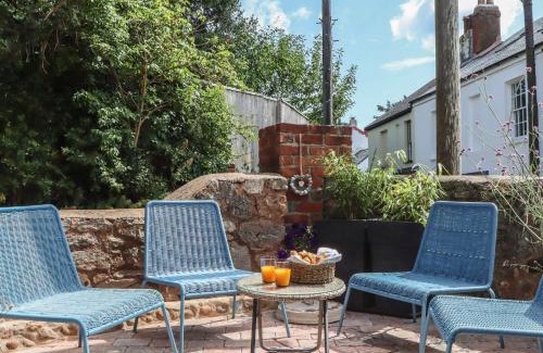 Lympstone House | Jams