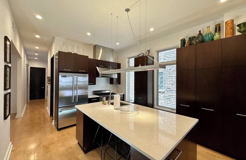 West Town House | jane's house a boutique historical flat in chicago - close to everything!
